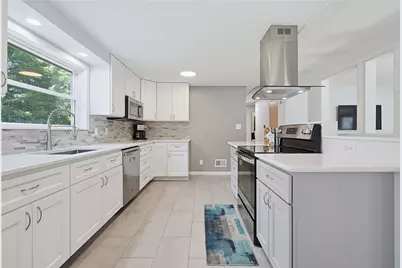 15 Austin Drive, Cumberland, RI 02864 - Photo 2