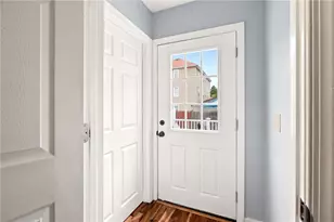 98 Oakland Ave, Providence, RI 02908 - Photo 10