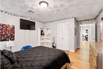 98 Oakland Avenue, Providence, RI 02908 - Photo 18