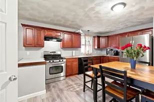 98 Oakland Ave, Providence, RI 02908 - Photo 20