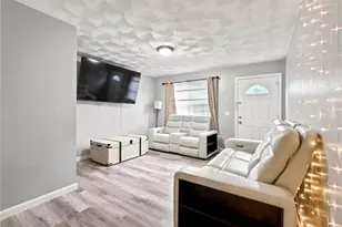 98 Oakland Ave, Providence, RI 02908 - Photo 24