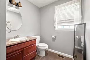 98 Oakland Ave, Providence, RI 02908 - Photo 32