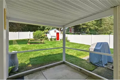 74 Macarthur Road, Woonsocket, RI 02895 - Photo 28