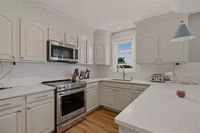 224 Oliphant Lane #B, Middletown, RI 02842 - Photo 6