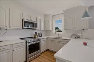 224 Oliphant Ln, Middletown, RI 02842 - Photo 6
