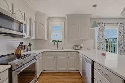 223 Oliphant Lane #B, Middletown, RI 02842 - Photo 4