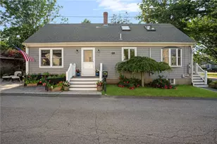3 Harold St, Newport, RI 02840 - Photo 1