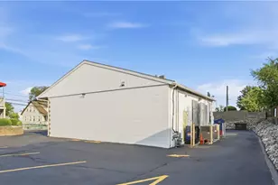 620 Killingly St, Johnston, RI 02919 - Photo 32