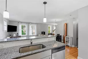 12 Park Ave, Narragansett, RI 02882 - Photo 14