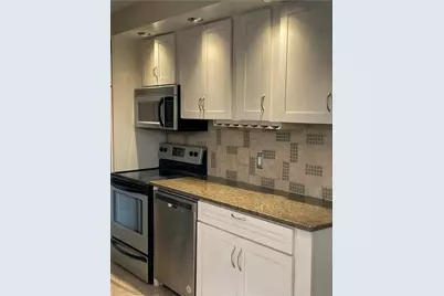 168 Mt Hope Avenue #2, Bristol, RI 02809 - Photo 2