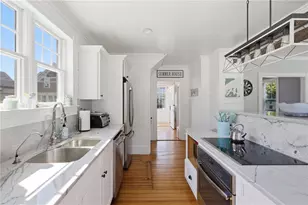 40 W Narragansett Ave, Newport, RI 02840 - Photo 4