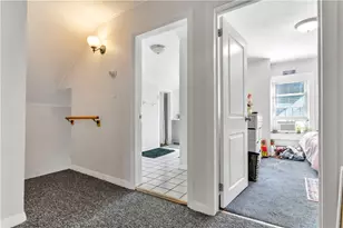 24 Pond Ave, Newport, RI 02840 - Photo 32