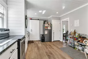 24 Pond Ave, Newport, RI 02840 - Photo 28