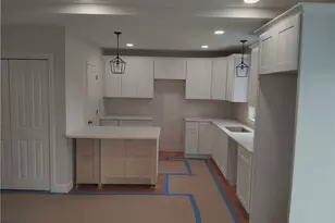 27 Hoppin Ave, East Providence, RI 02915 - Photo 4