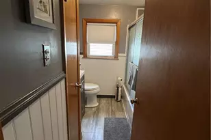31 Funston Ave, Providence, RI 02908 - Photo 16