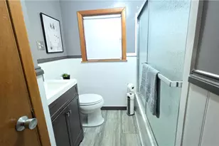 31 Funston Ave, Providence, RI 02908 - Photo 12