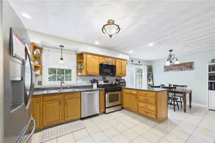 152 Concord Ave, Cranston, RI 02910 - Photo 12