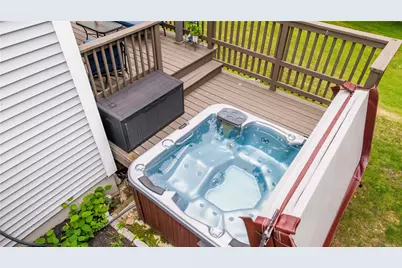 152 Concord Avenue, Cranston, RI 02910 - Photo 32