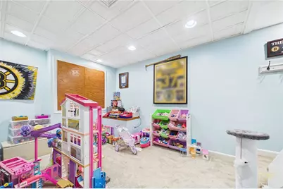 152 Concord Avenue, Cranston, RI 02910 - Photo 26