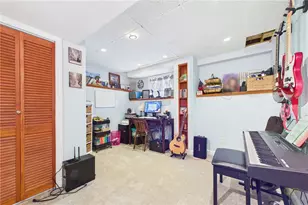 152 Concord Ave, Cranston, RI 02910 - Photo 30