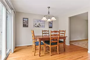351 New London Ave, Warwick, RI 02886 - Photo 10
