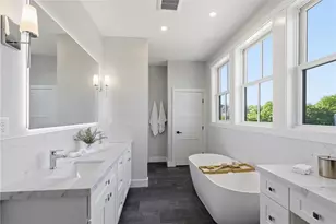 67 Queen St, East Greenwich, RI 02818 - Photo 24