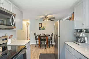 52 Brentwood Ave, Warwick, RI 02886 - Photo 6