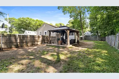 52 Brentwood Avenue, Warwick, RI 02886 - Photo 28
