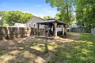 52 Brentwood Ave, Warwick, RI 02886 - Photo 28