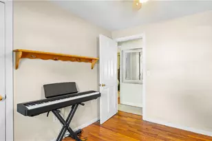 52 Brentwood Ave, Warwick, RI 02886 - Photo 18