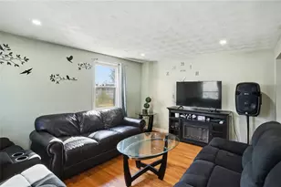 62 Hillcrest Ave, Pawtucket, RI 02860 - Photo 6