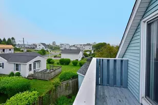 24 Redwood Dr, Narragansett, RI 02882 - Photo 16