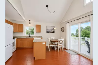 24 Redwood Drive, Narragansett, RI 02882 - Photo 8