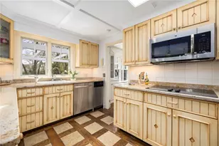 230 Kirby Ave, Warwick, RI 02889 - Photo 12