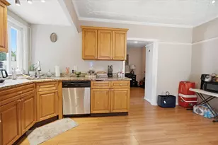 44 Warwick Rd, Pawtucket, RI 02861 - Photo 18
