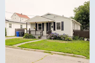 46 W Carpenter Street, Pawtucket, RI 02860 - Photo 2