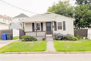 46 W Carpenter St, Pawtucket, RI 02860 - Photo 1