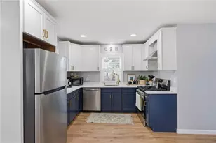 16 Bucklin Ave, Warwick, RI 02888 - Photo 18