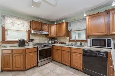 45 Oakdale Avenue, Pawtucket, RI 02860 - Photo 2