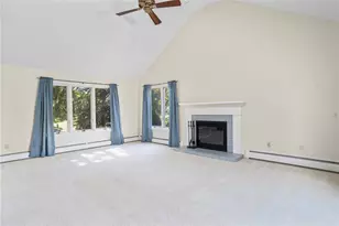 27 Tobin Ln, Bristol, RI 02809 - Photo 4