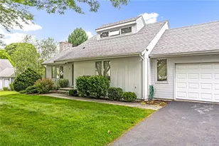 27 Tobin Ln, Bristol, RI 02809 - Photo 2