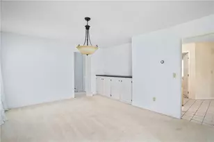 27 Tobin Ln, Bristol, RI 02809 - Photo 12