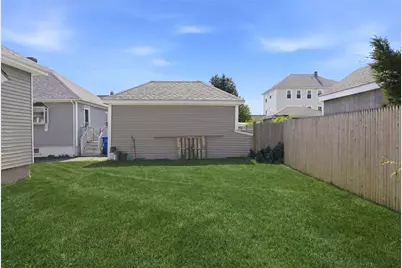 113 Warwick Road, Pawtucket, RI 02861 - Photo 22