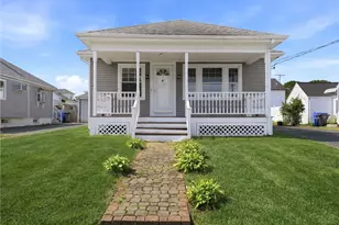 113 Warwick Rd, Pawtucket, RI 02861 - Photo 2