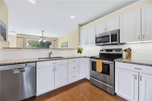2 Martingale Ln, Narragansett, RI 02882 - Photo 18