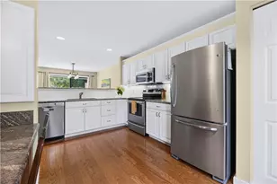 2 Martingale Ln, Narragansett, RI 02882 - Photo 16