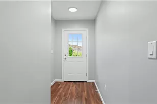 115 Ayda Rose Ave, West Warwick, RI 02893 - Photo 4