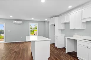 115 Ayda Rose Ave, West Warwick, RI 02893 - Photo 8