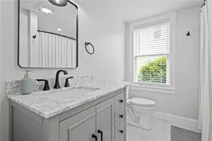 484 Thames St, Bristol, RI 02809 - Photo 8