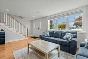 484 Thames St, Bristol, RI 02809 - Photo 4
